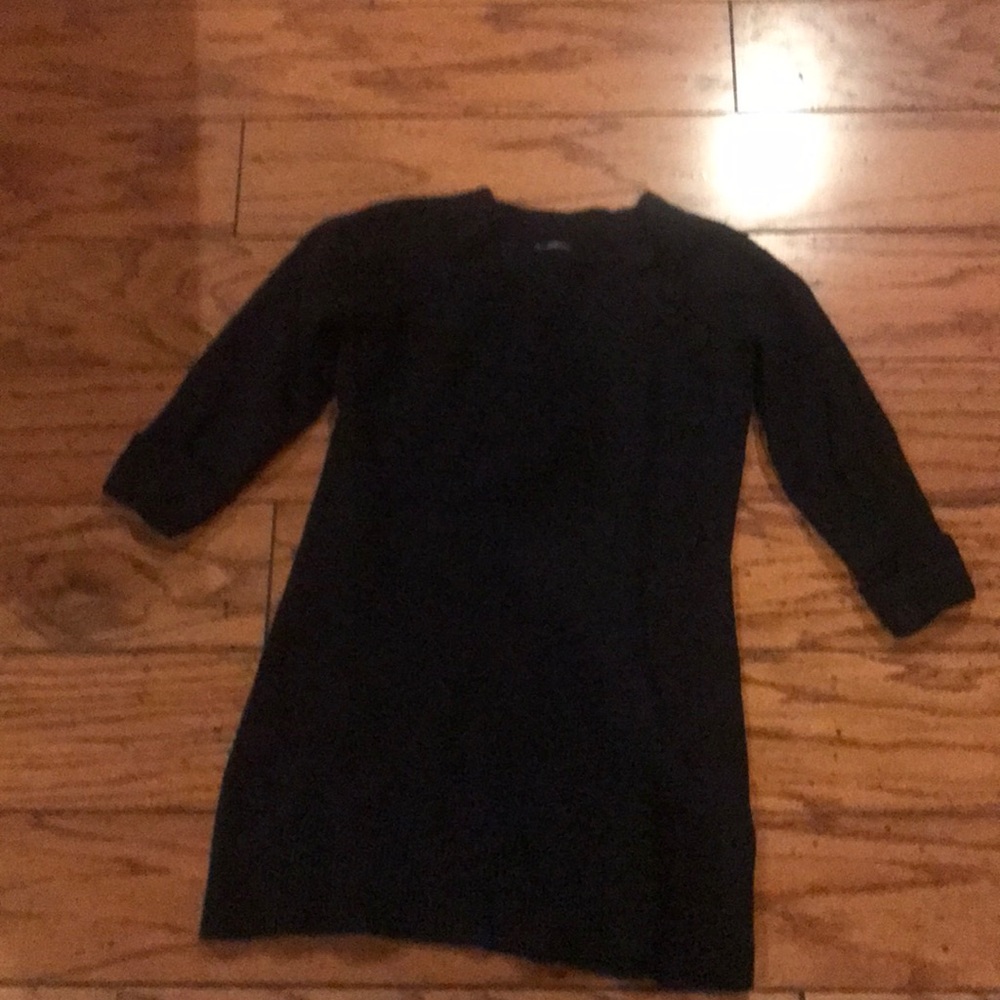 Semi-Long black sweater w/ quarter length sleeves